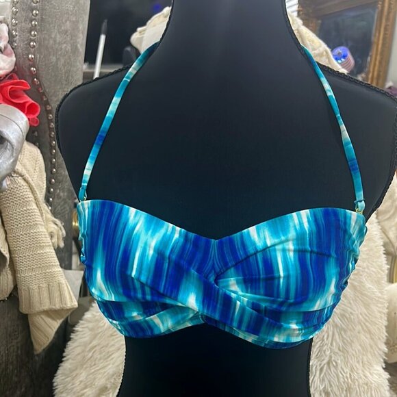 La Blanca Stripe Halter Bikini Top – Blue/White – Size Small – EUC - Picture 10 of 12